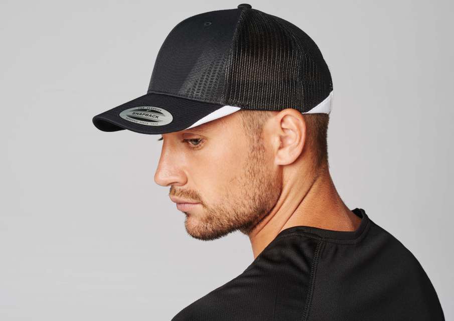 SPORTS CAP WITH MESH - 6 PANELS